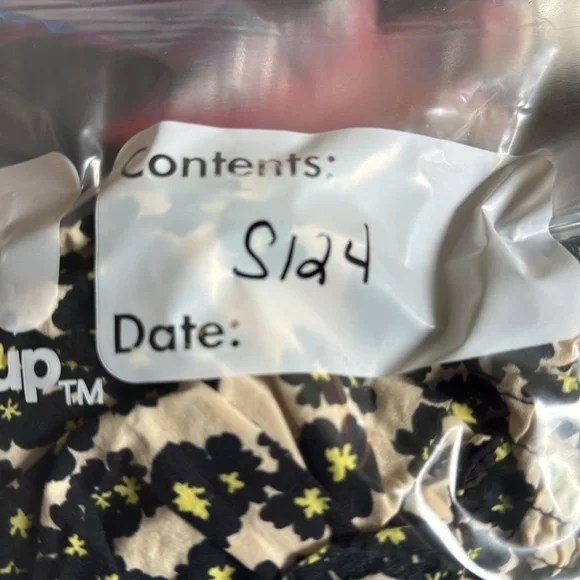 Topshop Women’s V-Neck Cropped Top Floral Sleeveless Size 8 - Picture 7 of 7